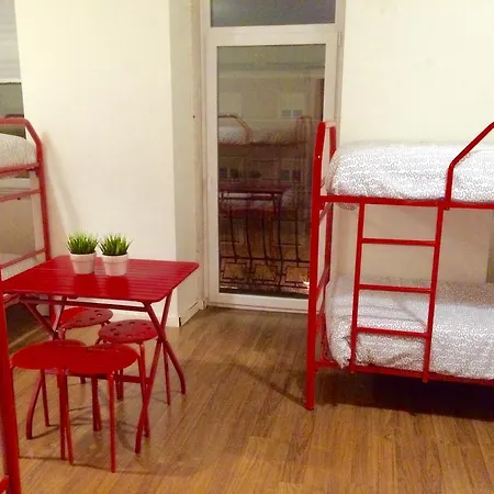 Hostal Metro *