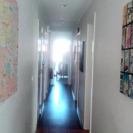 Metro Hostal