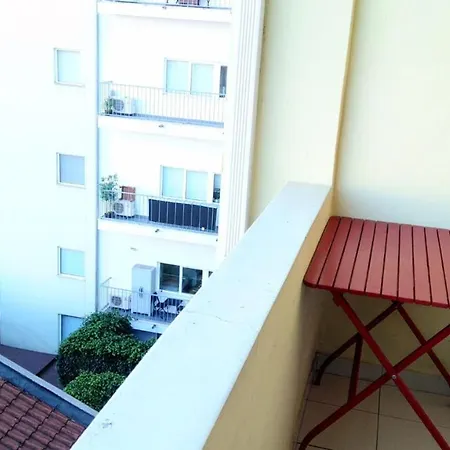 Metro Hostal *