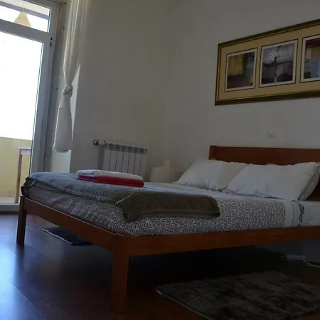 里斯本地铁旅舍 Lisboa
